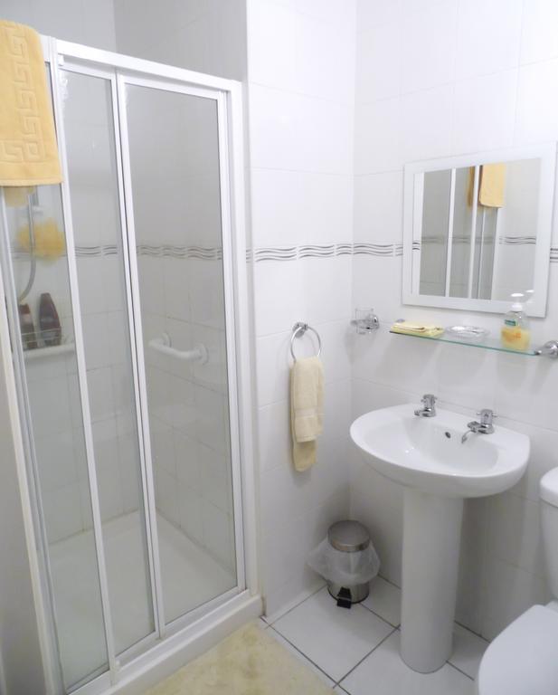 Lisnagalt Lodge Колрейн Номер фото